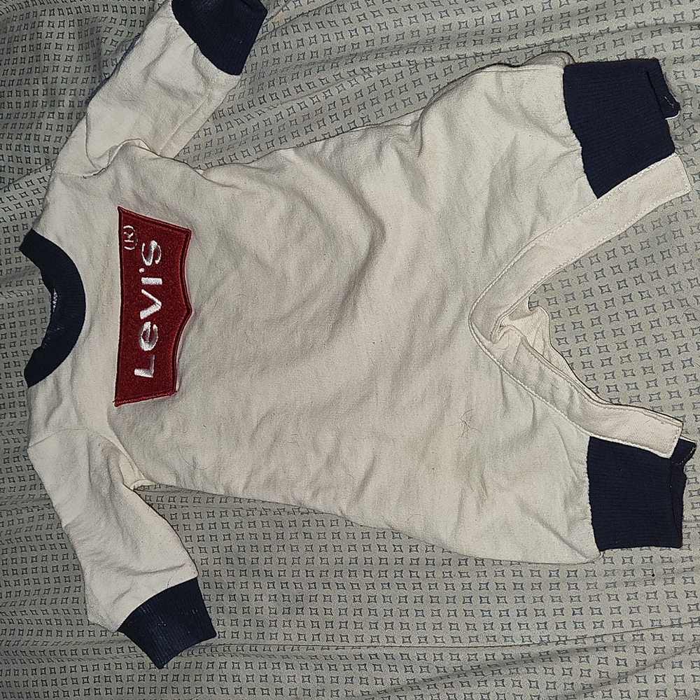 Levi's outfit